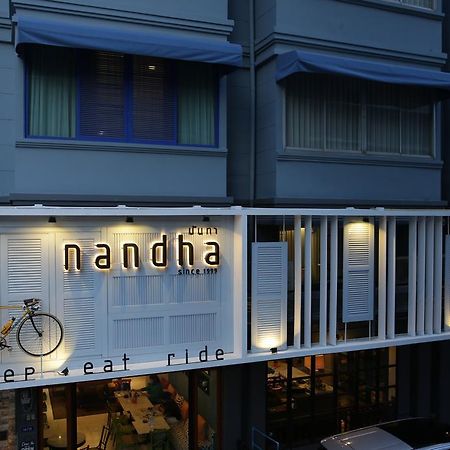Nandha Hotel Банкок Екстериор снимка